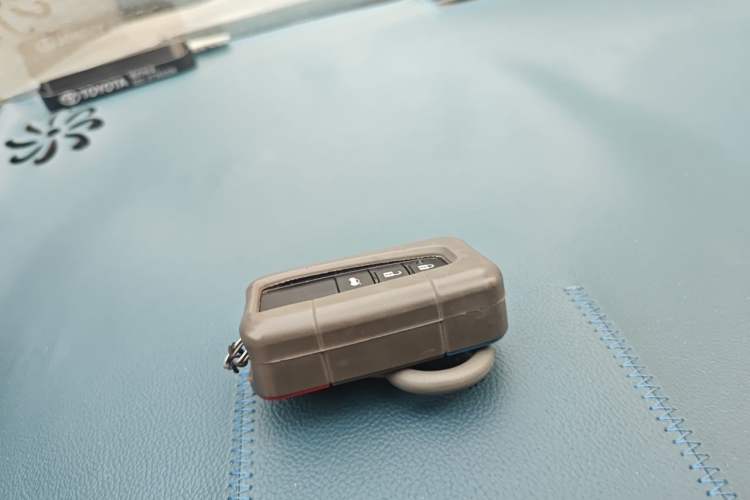 Used Toyota Levin 2021 Dual-Motor 1.8H E-CVT Sport Edition Vehicle Key