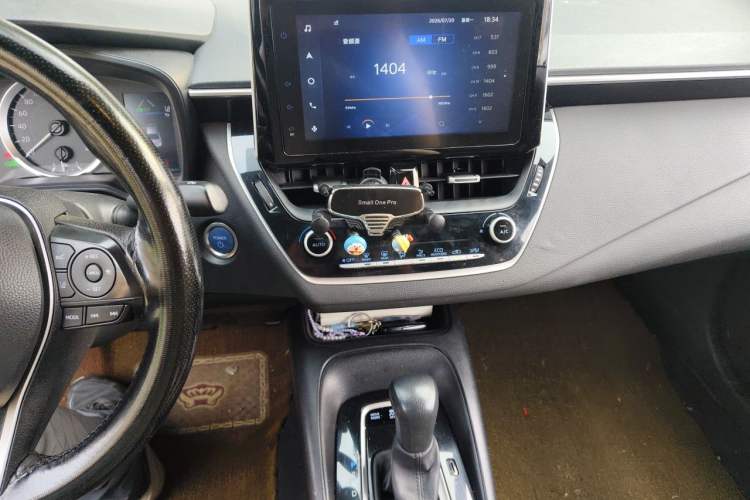 Used Toyota Levin 2021 Dual-Engine 1.8H E-CVT Luxury Edition Audio And AC Panel