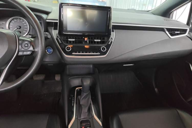 Used Toyota Levin 2021 Dual-Engine 1.8H E-CVT Luxury Edition Audio And AC Panel