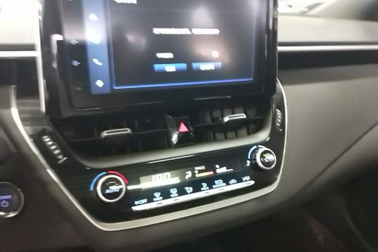Used Toyota Levin 2021 Dual-Motor 1.8H E-CVT Sport Edition Audio And AC Panel