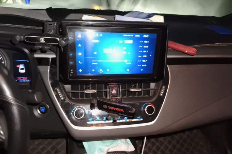 Used Toyota Levin 2021 185T CVT Luxury Edition Audio And AC Panel