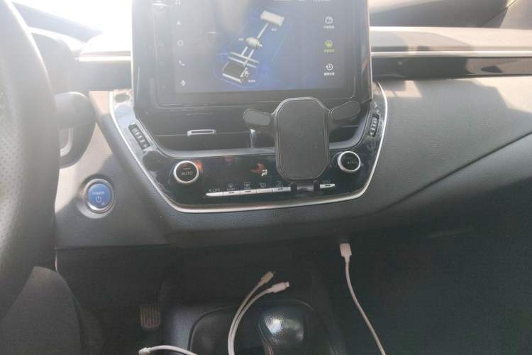 Used Toyota Levin 2021 Dual-Motor 1.8H E-CVT Sport Edition Audio And AC Panel