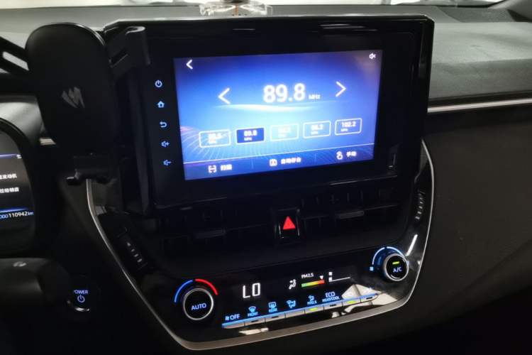 Used Toyota Levin 2021 Dual-Motor 1.8H E-CVT Progressive Edition Audio And AC Panel