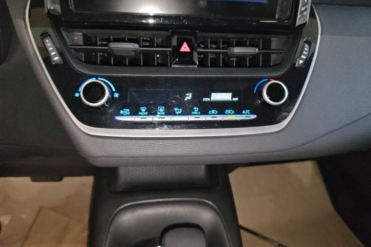 Used Toyota Levin 2021 TNGA 1.5L CVT Entry-Level Model Audio And AC Panel