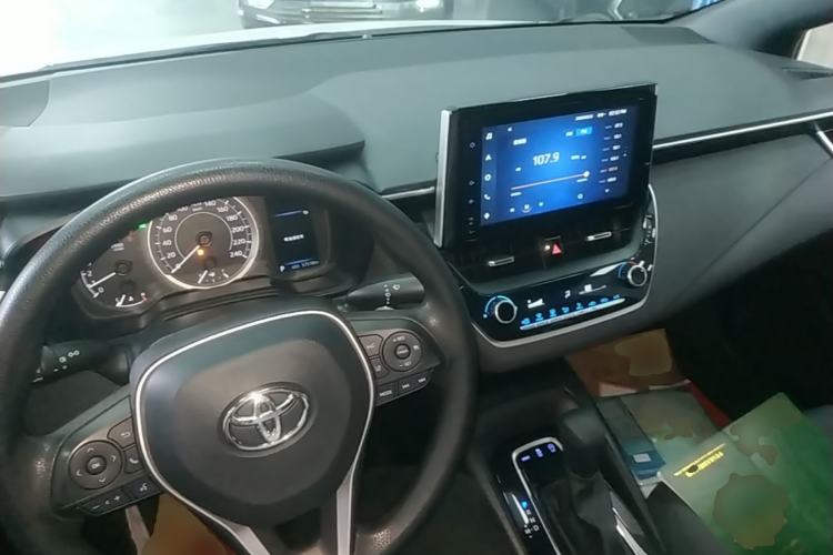 Used Toyota Levin 2021 185T CVT Luxury Edition Center Console