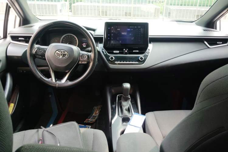 Used Toyota Levin 2021 185T CVT Luxury Edition Center Console