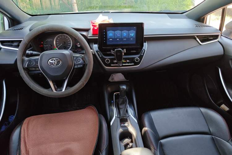 Used Toyota Levin 2021 Dual-Motor 1.8H E-CVT Leading Edition Center Console