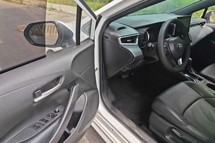 Used Toyota Levin 2021 185T CVT Luxury Edition Driver Seat