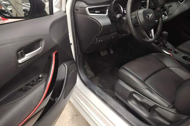 Used Toyota Levin 2021 Dual-Motor 1.8H E-CVT Sport Edition Driver Seat