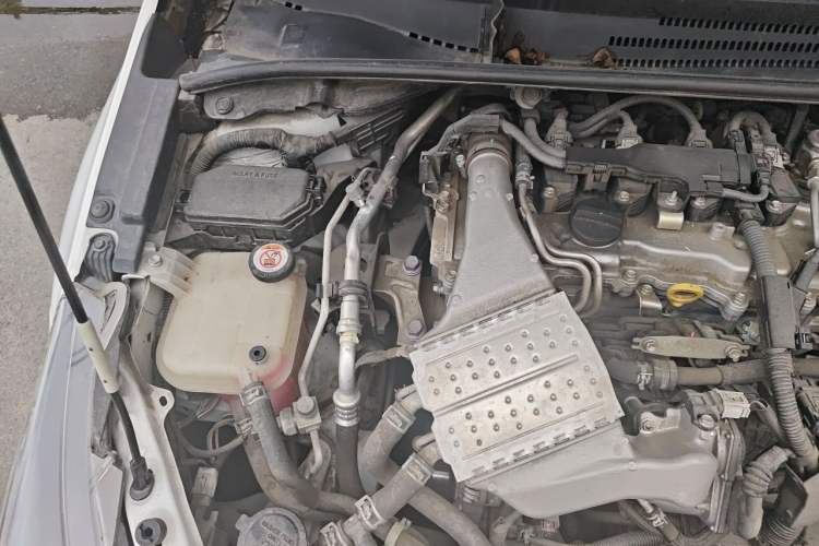Used Toyota Levin 2021 185T CVT Entry-Level Version Engine Bay Right
