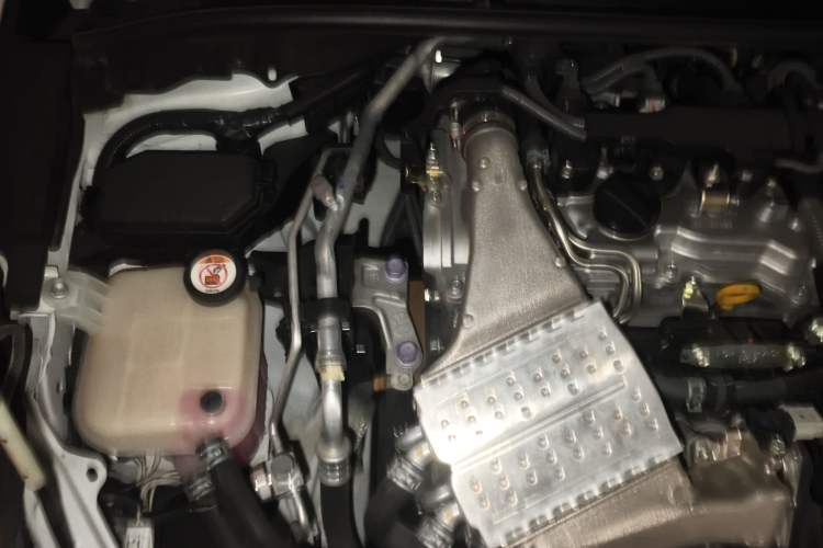 Used Toyota Levin 2021 185T CVT Sport Edition Engine Bay Right