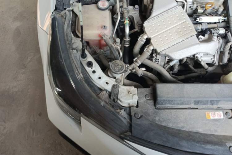 Used Toyota Levin 2021 185T CVT Sport Edition Engine Bay Right