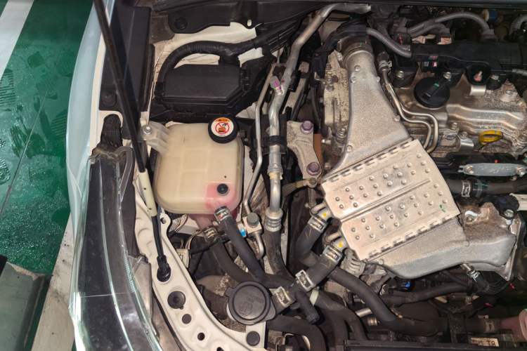 Used Toyota Levin 2021 185T CVT Sport Edition Engine Bay Right