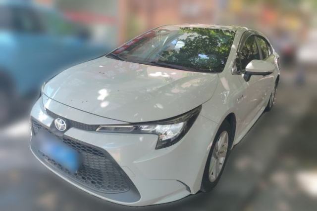 Ojetý Toyota Levin 2021 Dual-Motor 1.8H E-CVT Progressive Edition