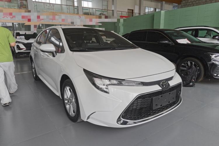Used Toyota Levin 2021 185T CVT Luxury Edition Front Right 45 Deg