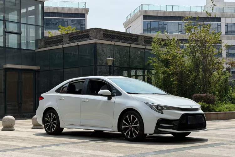 Used Toyota Levin 2021 185T CVT Sport Edition Front Right 45 Deg