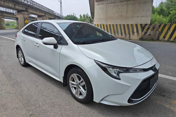 Used Toyota Levin 2021 185T CVT Luxury Edition Front Right 45 Deg