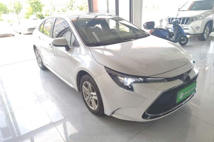 Used Toyota Levin 2021 185T CVT Luxury Edition Front Right 45 Deg