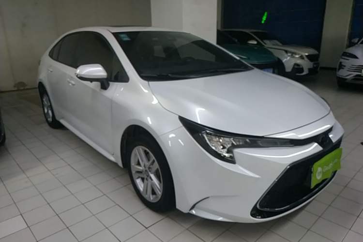 Used Toyota Levin 2021 185T CVT Luxury Edition Front Right 45 Deg