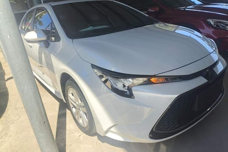 Used Toyota Levin 2021 185T CVT Luxury Edition Front Right 45 Deg