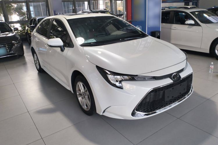 Used Toyota Levin 2021 185T CVT Luxury Edition Front Right 45 Deg