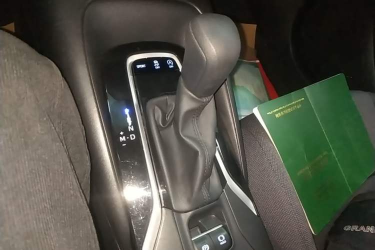 Used Toyota Levin 2021 185T CVT Luxury Edition Gear Lever
