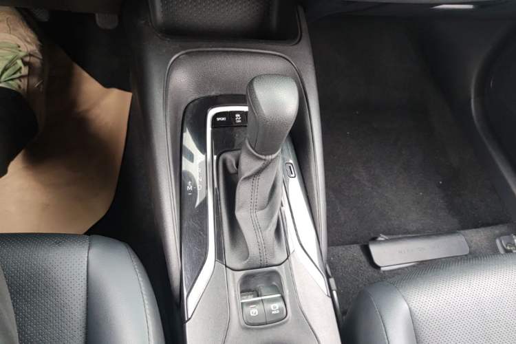 Used Toyota Levin 2021 185T CVT Luxury Edition Gear Lever