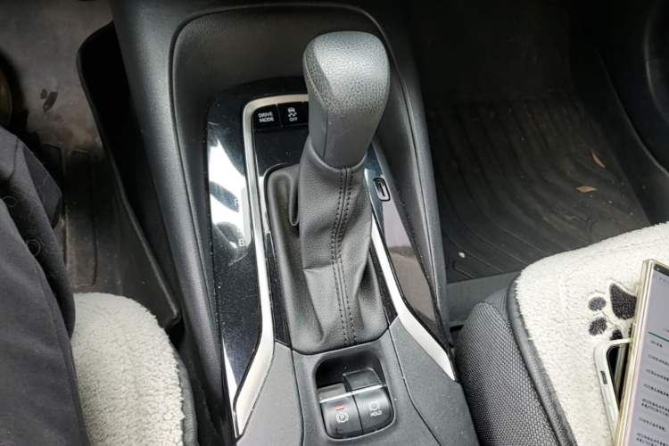 Used Toyota Levin 2021 Dual-Motor 1.8H E-CVT Progressive Edition Gear Lever