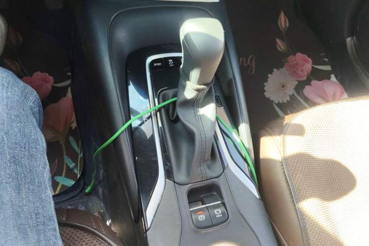 Used Toyota Levin 2021 185T CVT Luxury Edition Gear Lever