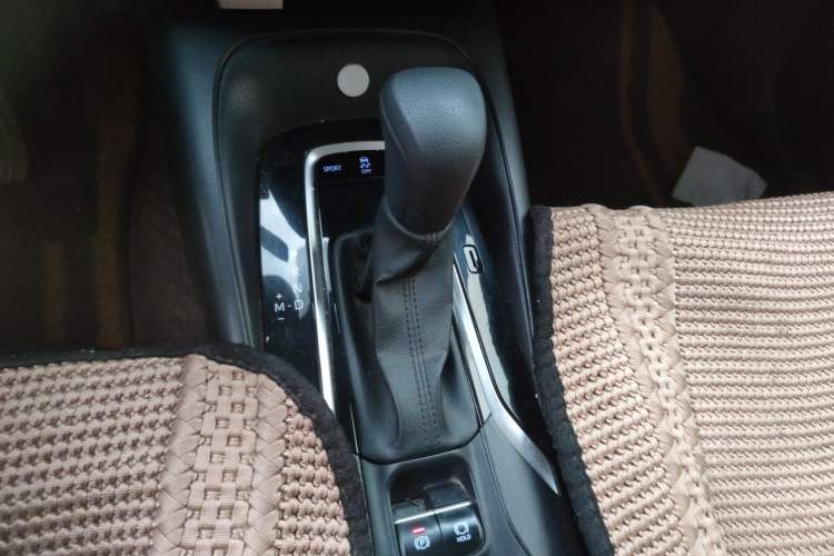 Used Toyota Levin 2021 185T CVT Luxury Edition Gear Lever