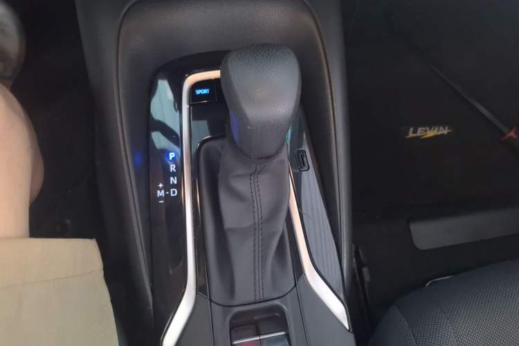 Used Toyota Levin 2021 185T CVT Luxury Edition Gear Lever