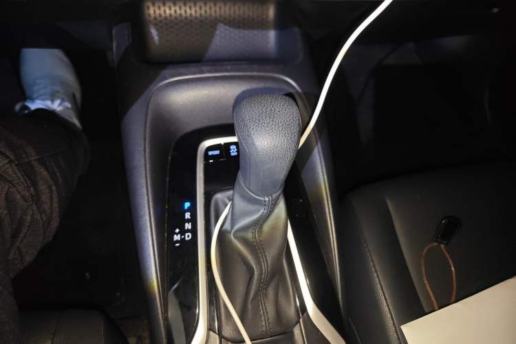Used Toyota Levin 2021 2.0L Luxury Edition Gear Lever
