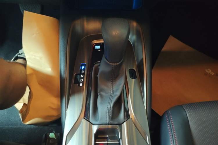 Used Toyota Levin 2021 Dual-Motor 1.8H E-CVT Sport Edition Gear Lever