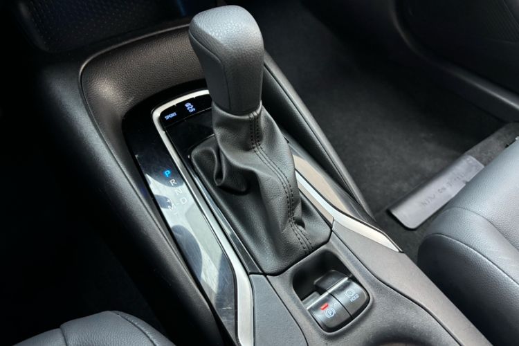 Used Toyota Levin 2021 2.0L Luxury Edition Gear Lever