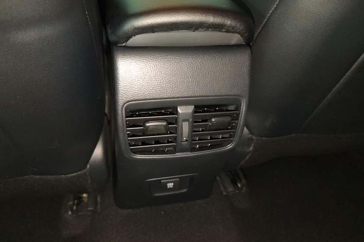 Used Toyota Levin 2021 TNGA 1.5L CVT Entry-Level Model Interior 3