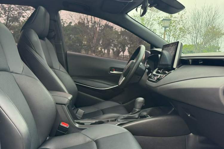 Used Toyota Levin 2021 185T CVT Luxury Edition Interior 4