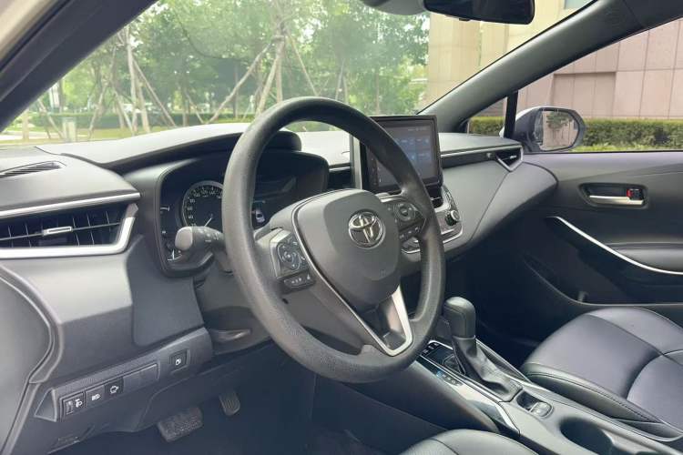 Used Toyota Levin 2021 Dual-Engine 1.8H E-CVT Luxury Edition Interior 4