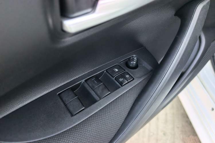 Used Toyota Levin 2021 TNGA 1.5L CVT Entry-Level Model Interior 9