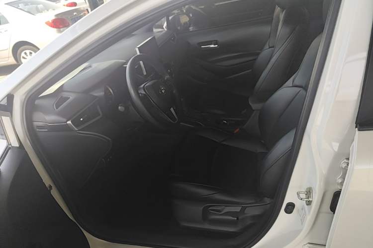 Used Toyota Levin 2021 185T CVT Luxury Edition Left Front Seat