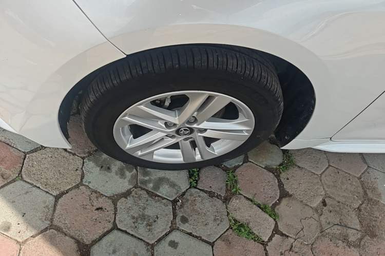 Used Toyota Levin 2021 185T CVT Luxury Edition Left Front Wheel Hub