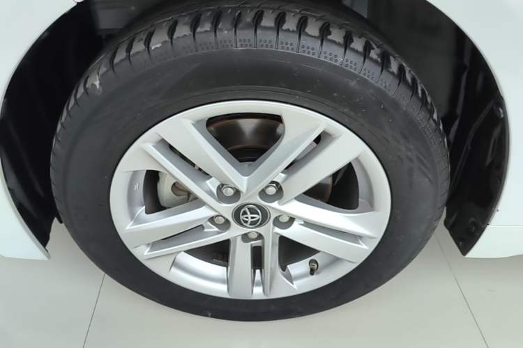 Used Toyota Levin 2021 185T CVT Luxury Edition Left Front Wheel Hub
