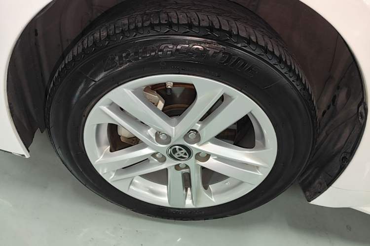 Used Toyota Levin 2021 185T CVT Entry-Level Version Left Front Wheel Hub