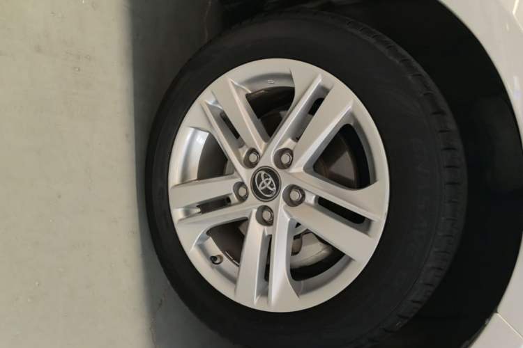 Used Toyota Levin 2021 185T CVT Luxury Edition Left Front Wheel Hub