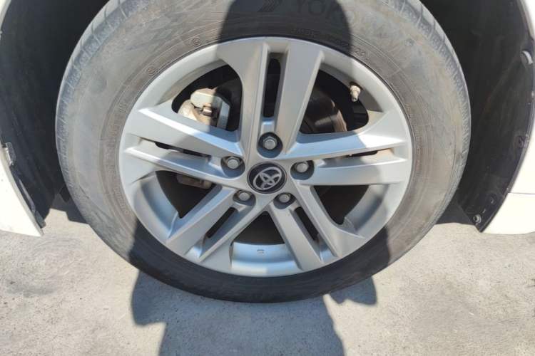 Used Toyota Levin 2021 185T CVT Luxury Edition Left Front Wheel Hub