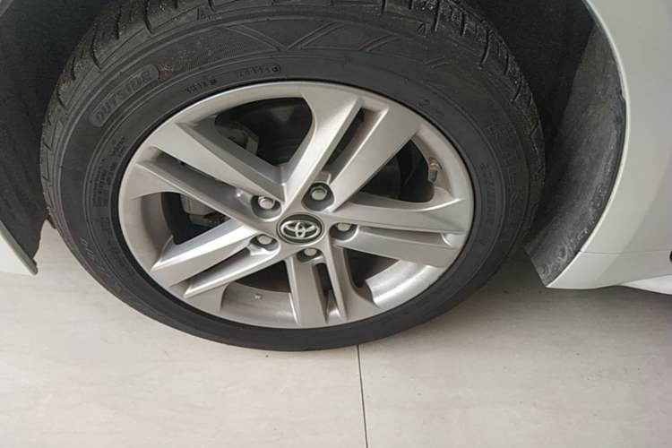 Used Toyota Levin 2021 185T CVT Luxury Edition Left Front Wheel Hub