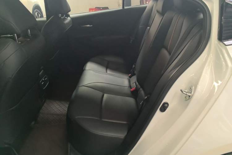 Used Toyota Levin 2021 2.0L Luxury Edition Left Rear Seat