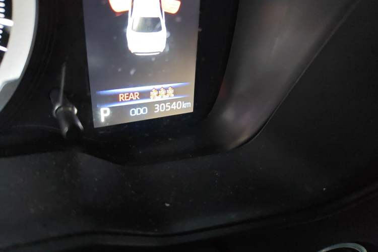 Used Toyota Levin 2021 185T CVT Luxury Edition Odometer Close Up
