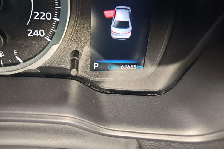 Used Toyota Levin 2021 185T CVT Luxury Edition Odometer Close Up