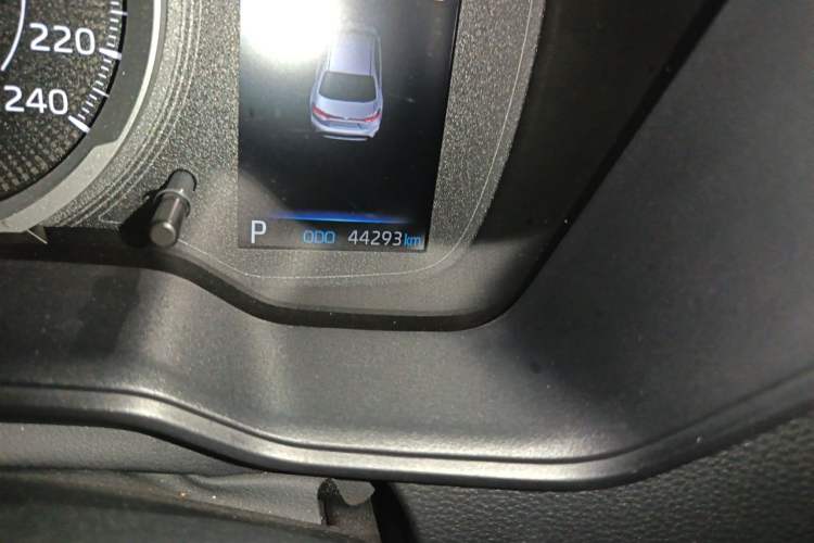 Used Toyota Levin 2021 185T CVT Sport Edition Odometer Close Up