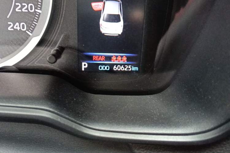 Used Toyota Levin 2021 185T CVT Luxury Edition Odometer Close Up
